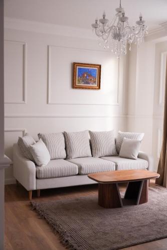 Apartment with Balcony image 6