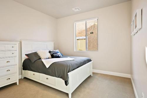 A Vacation Vista - image 11