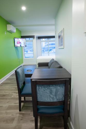 Peachtree Suites - Jersey City in Jersey City, USA