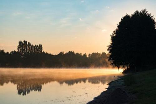 CAMPING DU LAC***