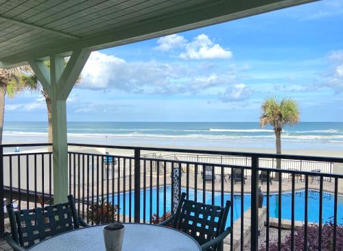 Micks Beach Hideaway - image 7