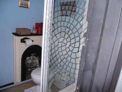 East Farm House B&B - image 6