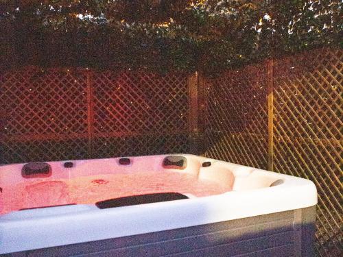 The Gathering @ Liver House - Hot Tub - Near Liverpool - Sleeps Up To 20