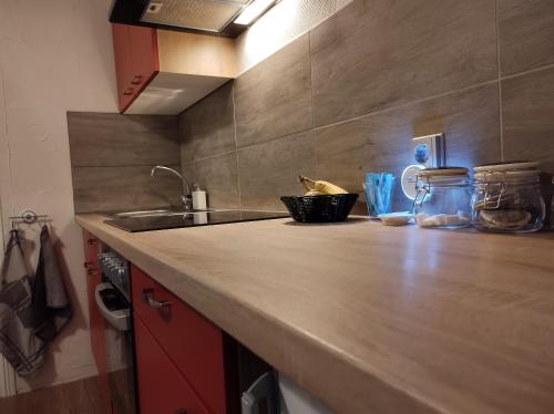 Kitchen, Minicamping und B&B Apartment Hintergarten in Kleinbartloff