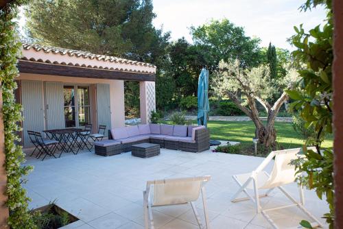 Villa provençale au cœur du pays d’Aix, piscine, vue imprenable