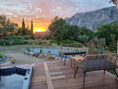 Villa provençale au cœur du pays d’Aix, piscine, vue imprenable