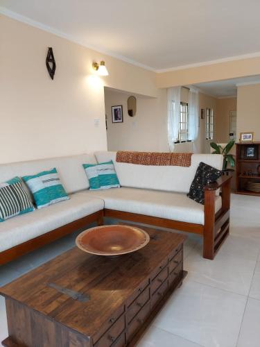 Cole Street Guesthouse – Freetown