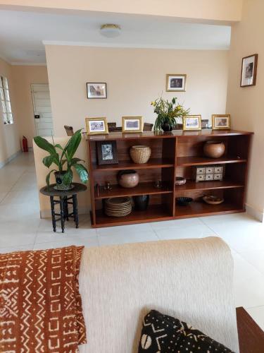 Cole Street Guesthouse – Freetown