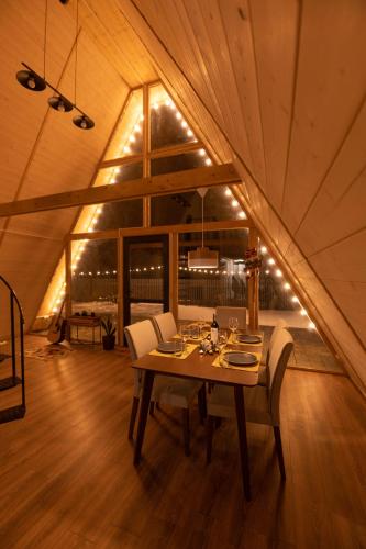 Iekārtas, Scandinavia A-Frame in Meghradzor