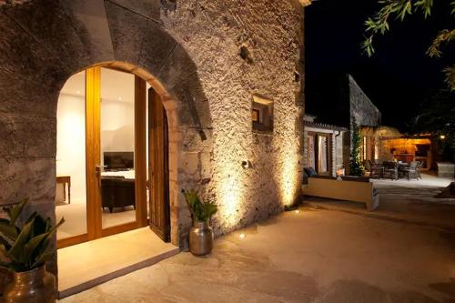 Can Pintat - Villa in Tramuntana Mountains very near Pollenca