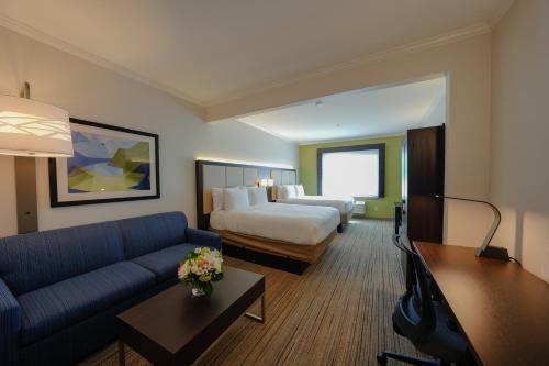 Holiday Inn Express Hotel & Suites Santa Clara - Silicon Valley an IHG Hotel - image 6