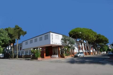 Hotel Amancay