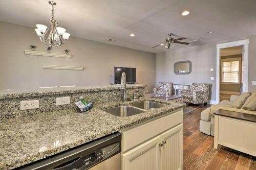 N Myrtle Beach Townhome with Upscale Amenities