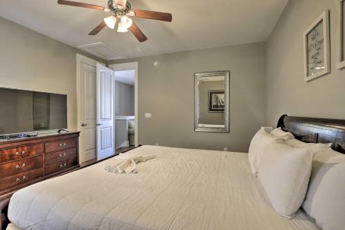 N Myrtle Beach Townhome with Upscale Amenities