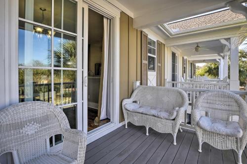 N Myrtle Beach Townhome with Upscale Amenities