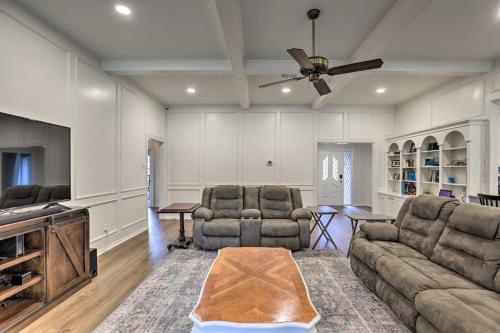 Spacious Waco Home about 9 Mi to Magnolia Market in Waco, USA