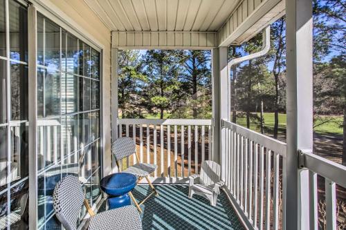 3 Community Pools: Golf Course Condo in Longs