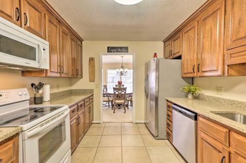 Quiet Dothan House with Fenced Yard and Fire Pit! in Dothan, USA