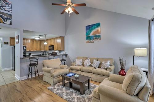B&B Tallahassee - Tidy Tallahassee Townhome about 7 Mi to Downtown! - Bed and Breakfast Tallahassee