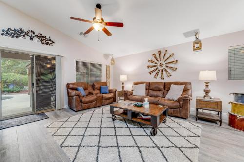 Sunrise Windmill in ซันซิตี้