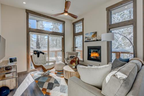 Bear's Den, Truckee