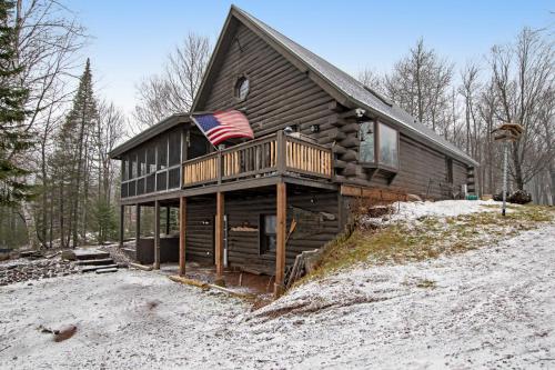 Murphy Lake House in Presque Isle, USA