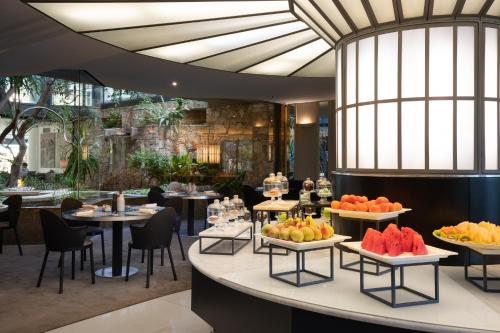 Food and beverages, The Nicolaus Hotel in Bari