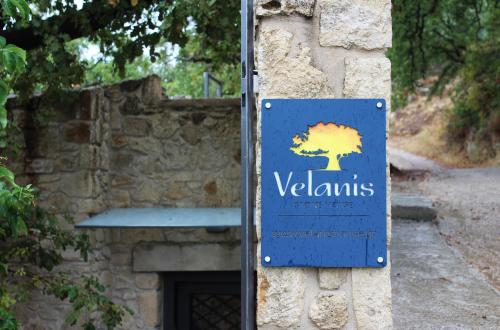 Velanis Ηouse, style into nature - secluded