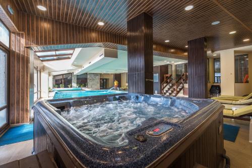 Hot tub, St. George Ski & Holiday in Bansko