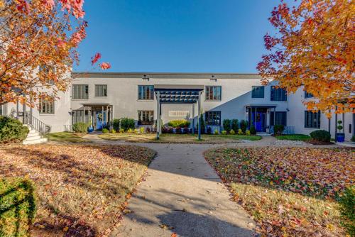 Nashville home in the center of it all -107