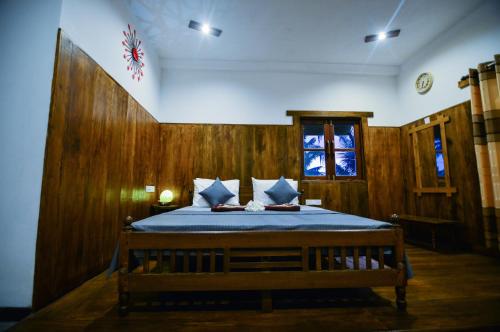 1 queen bed
