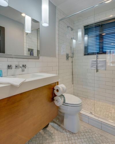 Gorgeous Apt in the Heart of Nashville -204 in Nashville, USA