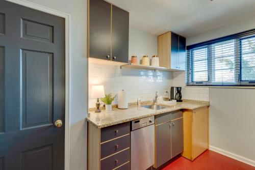 Apt in Hillsboro Village by Vandy -105 in Nashville, USA