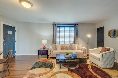 Apt in Hillsboro Village by Vandy -105