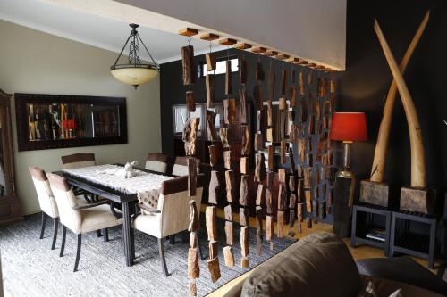 Sunset Lodge & Safaris 5