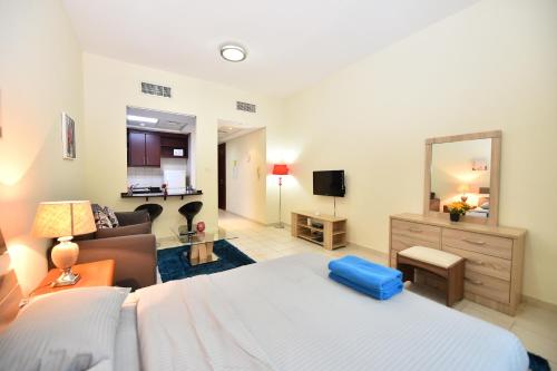 Facilities, Luxury Escapes - Budget-Friendly Studio Near Metro - MED67 DG near Haji Sahab restaurant