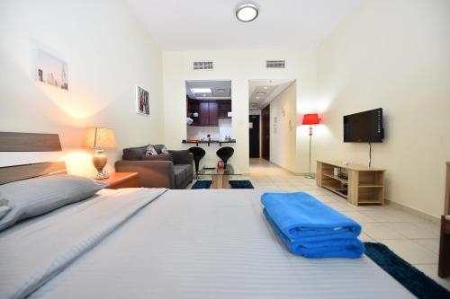 Luxury Escapes - Budget-Friendly Studio Near Metro - MED67 DG near Haji Sahab restaurant