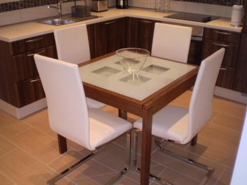 Faciliteiten, Apartments Tare, Electric Car Refill in Srima