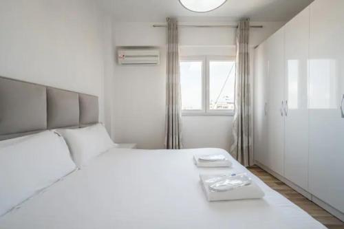 Miku Apartment-Incredible City View 2Bd Apartment at Myslym Shyri