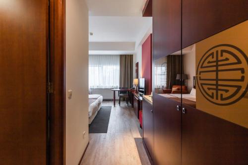 Shanghai Hotel Holland - image 10