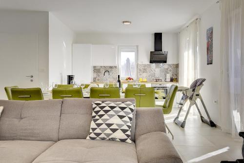 Four-Bedroom Holiday Home image 2
