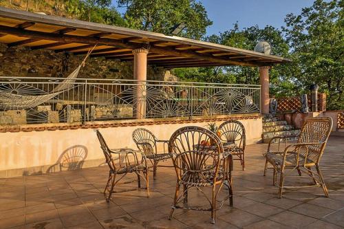  Holiday Home in Sicily with Pool & Views in Gaggi