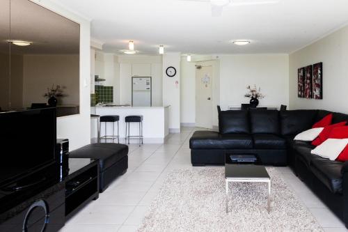 Coolum Caprice Stop at Coolum Caprice Holiday Apartments to discover the wonders of Sunshine Coast. The hotel offers guests a range of services and amenities designed to provide comfort and convenience. To be found 