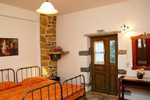 Holiday home in Prina near Agios Nikolaos gîte à louer Myrtos