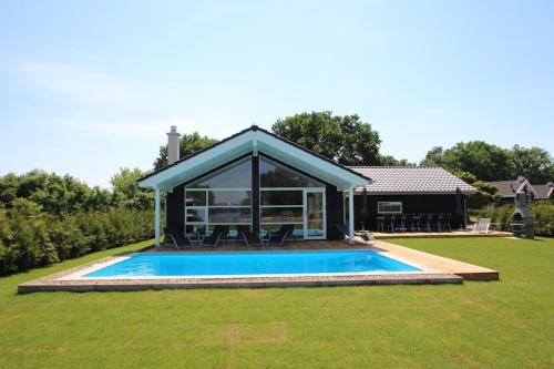 Ferienhaus mit Pool und Sauna am Dümmer See, Dümmer