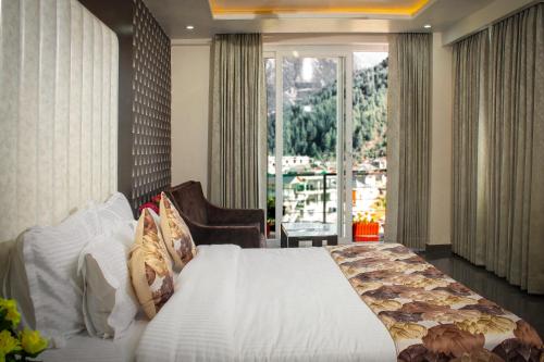 Aliza Inn & Suites