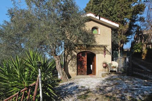 Holiday home with above-ground pool and sea view in Monteggiori gîte à louer Monteggiori