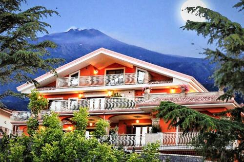 Holiday complex Etna Royal View Trecastagni - ISI01102c-DYC