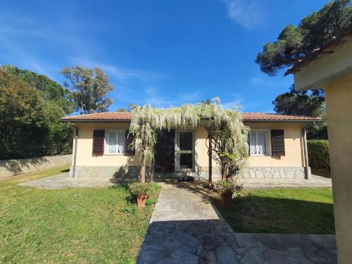  Lacona Holiday Villa near the beach in Casa Tondi