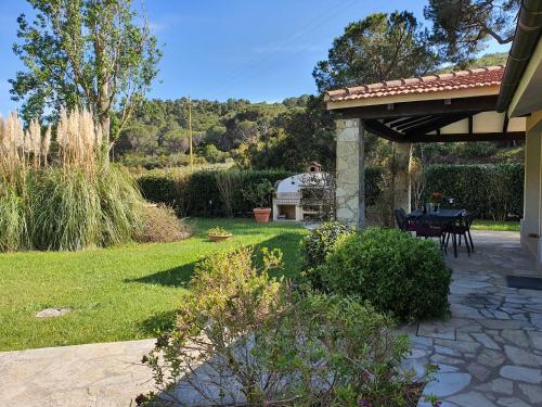  Lacona Holiday Villa near the beach in Casa Tondi